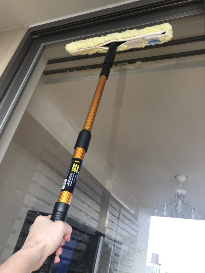 窓の大掃除【プロが使うエトレの掃除道具】で簡単キレイにする方法